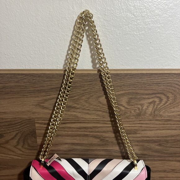 NWT Victoria's Secret purse - Picture 2 of 13